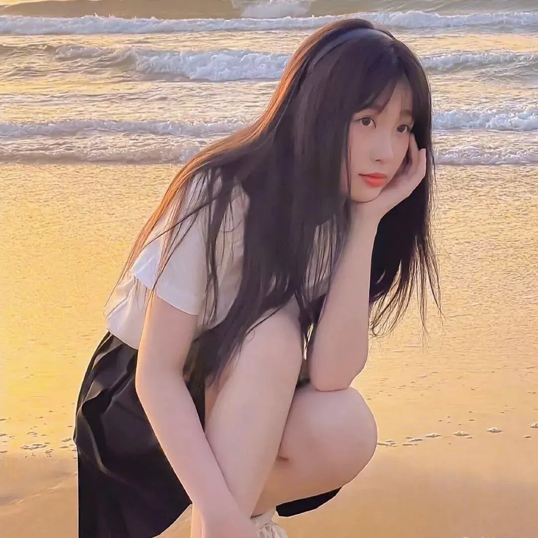 院子里的女人